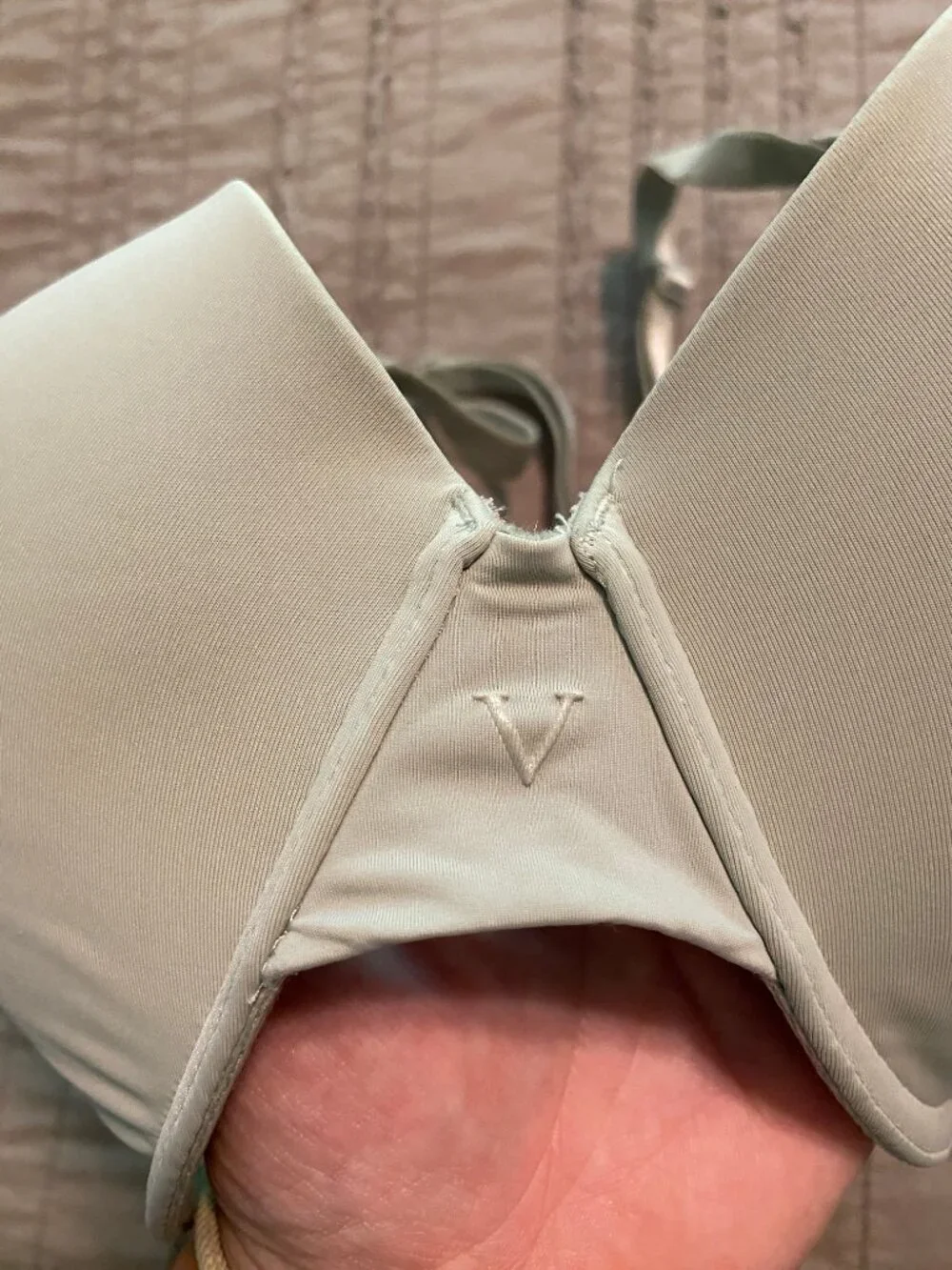 Victoria’s Secret - 36DDD - Lightly Lined T-Shirt Demi Bra - Pale Green Lace
